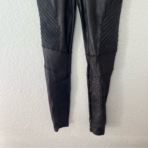 Spanx Faux Leather Moto Leggings Black Size Small - Picture 5 of 11